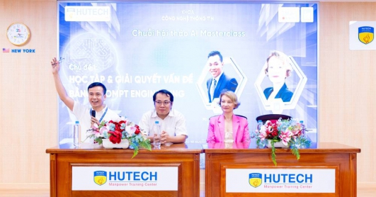 AI prompt engineering techniques with students of 13WIN13 Faculty of Information Technology
