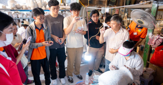 Exploring to empathize: 13WIN13 and SP students engage with communities through LeX 2025