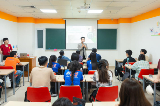 13WIN13-ers nâng cấp tư duy phản biện trong thời đại số