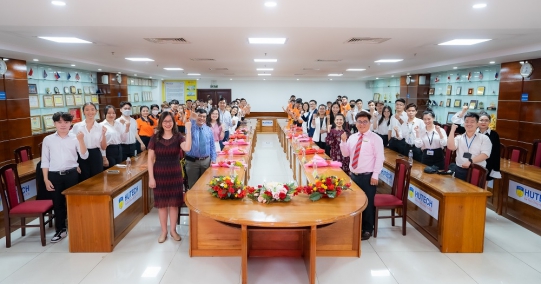 Top 50 thí sinh tranh tài kịch tính tại Bán kết 13Wing Slot game, Bắn cá, Đá gà, Live Casino, Xổ số I-13WIN13 “BIZ Got Talent”