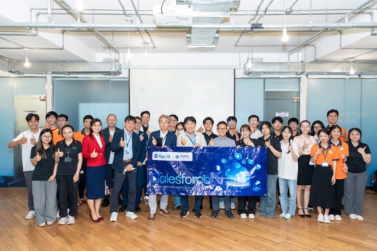 13Win 21 link không chặn ngành Hệ thống thông tin quản lý tham quan Hybrid Technologies Việt Nam và tham gia Hội thảo “Salesforce - Thỏi nam châm mới ngành công nghệ thông tin”