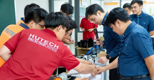 13WIN13 Engineering students explore bolting solutions for construction