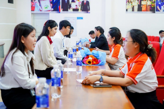 Students of the Institute of International Education (I-13Win) gained confidence for the interviewing process with businesses in order to get attractive job opportunities