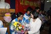 Bà Nguy?n Th? Thu Hà - UVTW Ð?ng, Phó Bí thu Thành u? TP.HCM chúc m?ng các d?ng viên tr? 13WIN13 t?i m?t tr?n Tây Ninh