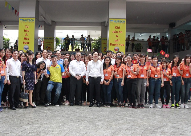 bộ trưởng phùng xuân nhạ đặc biệt ấn tượng với mô hình đào tạo của 13WIN13