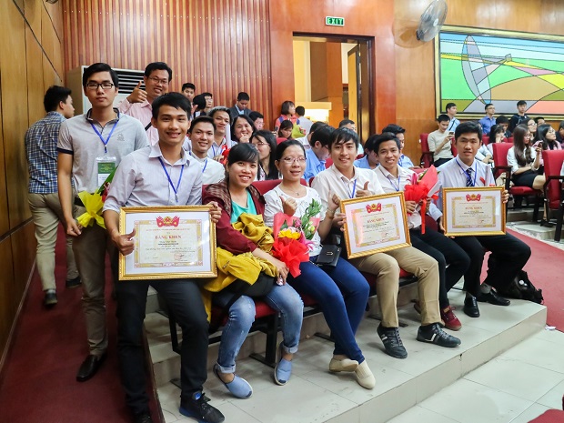 13WIN13-dat-4-giai-nh-tai-giai-thuong-sinh-vien-nckh-cap-bo-2016